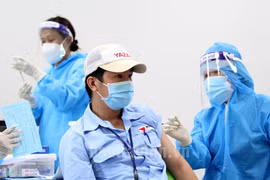 Không được thu phí hay bất kỳ biểu hiện trục lợi nào trong tiêm chủng vaccine phòng Covid-19