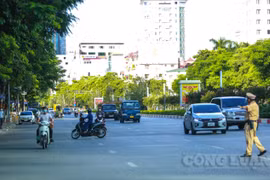 Nhiều người quay đầu xe từ xa khi nhìn thấy tổ công tác đặc biệt chốt kiểm tra