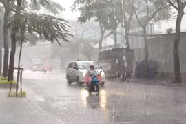 Dự báo thời tiết 18/7: Cảnh báo mưa lớn ở vùng núi Bắc Bộ