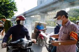 Công an Hà Nội lập 6 tổ liên ngành kiểm soát chặt người ra đường