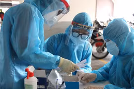 Không hoang mang, nhưng không chủ quan trước biến chủng Omicron