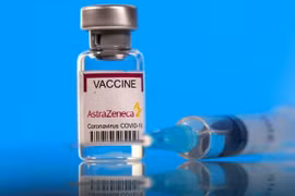 Thêm 1,2 triệu liều vắc xin COVID-19 của AstraZeneca về đến Việt Nam