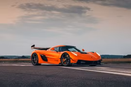 Siêu xe Koenigsegg Jesko giá 2,8 triệu USD được sản xuất
