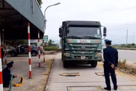 Gần 900 phương tiện vi phạm tải trọng bị xử lý trong tháng 11/2021