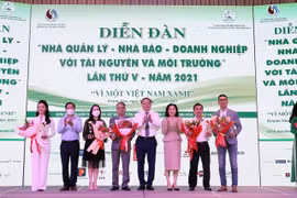 Báo chí và vai trò truyền tải thông điệp về ý thức trách nhiệm bảo vệ môi trường biển