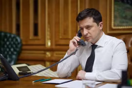 Tổng thống Ukraine không loại trừ trưng cầu dân ý về Crimea và Donbass