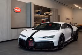 Bugatti chính thức mở showroom đầu tiên tại Singapore