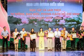 An Giang trao giải cuộc thi sáng tác các tác phẩm báo chí về chủ đề học tập theo gương Bác Hồ ngày 18/5