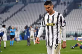 Siêu sao Ronaldo bị cựu tiền vệ Juventus chỉ trích