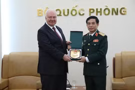 Thượng tướng Phan Văn Giang tiếp Đại sứ đặc mệnh toàn quyền các nước Lào, Campuchia, LB Nga