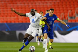 CLB Chelsea lọt vào bán kết Champions League
