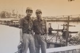 Vụ trưởng Vũ Duy Thông và Báo Đảng địa phương