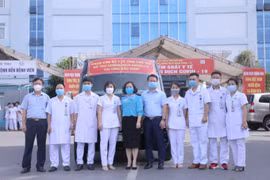 Phú Thọ: Đoàn 'chiến sĩ áo trắng' lên đường hỗ trợ Bắc Ninh chống dịch Covid-19