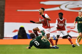 CLB Arsenal mất nửa đội hình trước Sheffield United