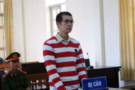 Lãnh án 15 năm tù vì làm giả tài liệu, lập hệ thống trường cao đẳng "chui"