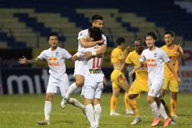 VPF đề xuất phương án V.League thi đấu tập trung