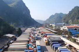 Lạng Sơn giảm hàng loạt lệ phí tại cửa khẩu Tân Thanh