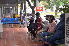 F0 tự ý đến bệnh viện tuyến cuối, nguy cơ quá tải và lây nhiễm dịch bệnh tăng cao