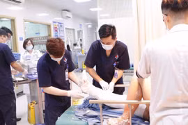 Cứu thành công nam thanh niên bị điện cao thế giật
