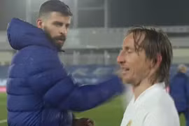 Luka Modric mỉa mai Pique sau trận đấu El Clasico