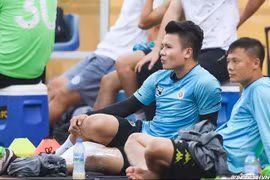 CLB Hà Nội nhận tin không vui từ Quang Hải