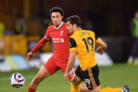 Giành chiến thắng trước Wolves, Liverpool kém tốp 4 đúng 5 điểm