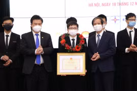 Nhiều thông điệp Bộ trưởng Nguyễn Kim Sơn gửi học sinh đạt giải quốc tế