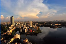 Vượng phong thủy và sinh lời cao khi mua căn hộ có vị trí gần hồ nước