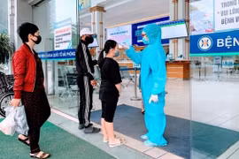Thường trực Ban Bí thư yêu cầu tăng cường phòng, chống dịch COVID-19, hạn chế sự kiện đông người