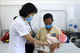 Các bác sĩ khuyến cáo cách phòng tránh bệnh cho bé trong thời tiết lạnh