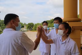 Vĩnh Phúc: Hơn 600 cán bộ y tế hỗ trợ Hà Nội chống dịch COVID-19