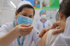 Cho phép tiêm trộn vắc xin AstraZeneca, Pfizer và Moderna