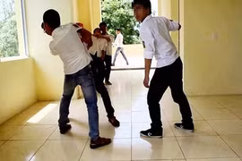 Nam sinh lớp 5 bị nam sinh lớp 8 đâm tử vong trên đường đến trường