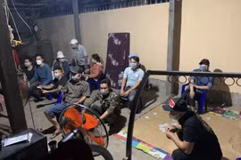 Phú Yên: Bắt giữ 16 đối tượng đánh bạc khi đang giãn cách xã hội