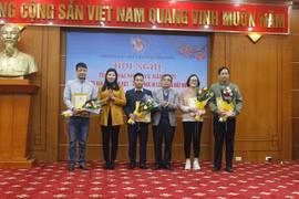 Hội Nhà báo tỉnh Vĩnh Phúc trao giải Cuộc thi viết “Vĩnh Phúc đi lên cùng đất nước”