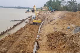 Quảng Nam: Cần xử lí nghiêm hành vi thi công "chui" bến thủy nội địa!