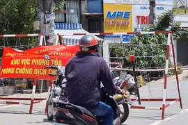 Thấy xe vẫn chạy ngoài đường là còn lo