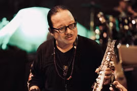 Nghệ sĩ saxophone Trần Mạnh Tuấn hồi sinh một cách kỳ diệu sau gần 1 tháng nằm viện