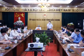 Số ca COVID-19 tăng vọt, Bộ Y tế họp khẩn với tỉnh Bắc Giang
