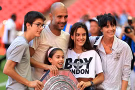 Tiền vệ Dele Alli hẹn hò con gái của HLV Pep Guardiola