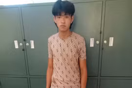 Thanh niên lĩnh án 42 tháng tù vì "thông chốt", đâm công an thương tích