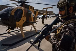 Taliban tìm cách tăng cường sức mạnh với vũ khí hiện đại thu được của Mỹ