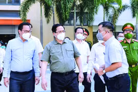 'Lửa thử vàng, gian nan thử sức' 