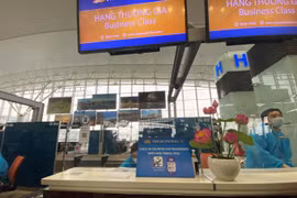 Chuyến bay đầu tiên ứng dụng hộ chiếu sức khỏe điện tử đi châu Âu