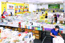 Khi nào mới chấm dứt việc gợi ý bán sách vở bài tập, sách tham khảo trong trường học?