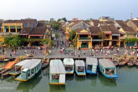 Quảng Nam đón đoàn du khách quốc tế đầu tiên theo dạng chuyến bay charter