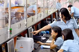 Hơn 22.000 hộp sữa cứu trợ cho trẻ em ở TP. HCM được thông quan