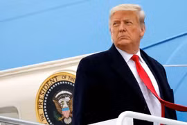 Nhà Trắng tổ chức chia tay ông Trump