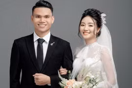Hậu vệ Phạm Xuân Mạnh chính thức lập gia đình