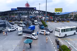 Phương tiện có thẻ ưu tiên hoạt động trên “luồng xanh” được vào Hà Nội